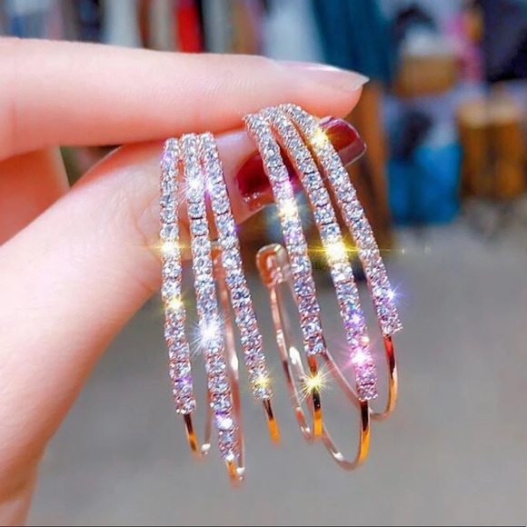 NEW Shiny Gold Circle Diamond Hoop Earrings - Picture 2 of 7